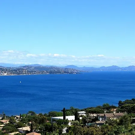 Studio With A Terrace Garden And Pool In Gassin Saint-Tropez